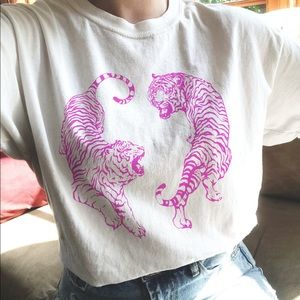 pink vintage tiger graphic tee